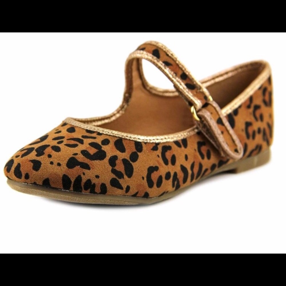 Report Armoni Flats Size 5 Youth New